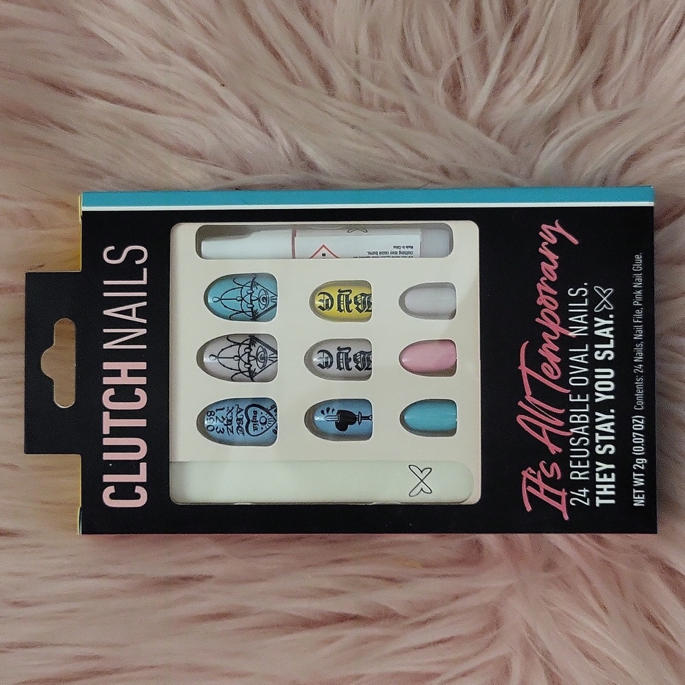 Brand New CLUTCH NAILS False Nails-M
